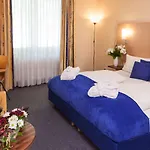 Hotel Waldhotel Eskeshof 4*
