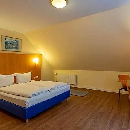 Waldhotel Eskeshof מלון וופרטל