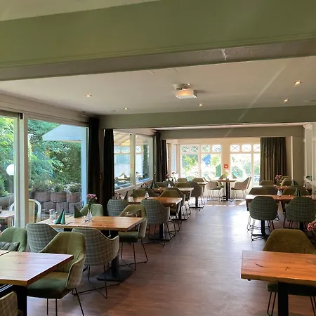 Waldhotel Eskeshof Hotell 4*