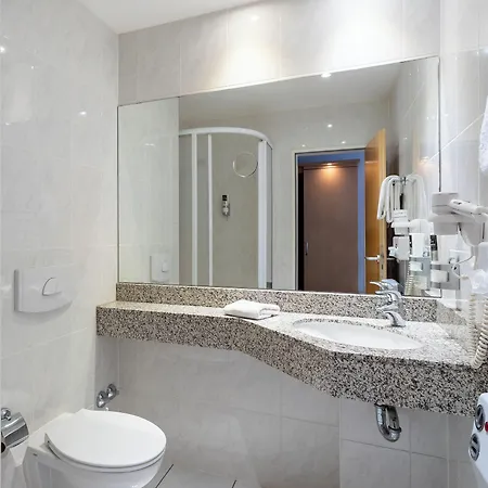 Hotell Waldhotel Eskeshof 4*